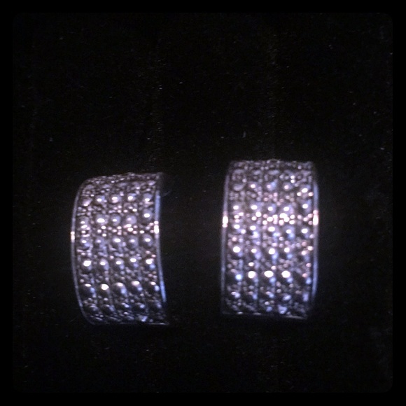 Jewelry - Silver earrings
